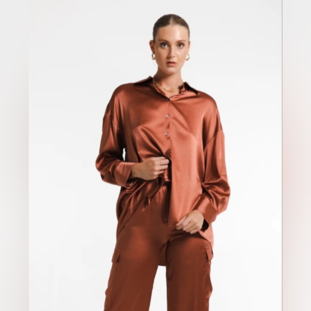 NWT Tāos Label Silk St. cloud long sleeve shirt Maple syrup size Small